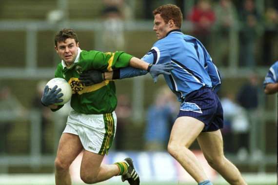 Denis O'Dwyer holds off Peadar Andrews in the 2001 League game vs Dublin in Killarney